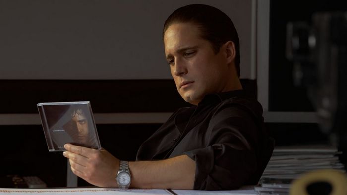 Does Luis Miguel Have a Relationship with His Brothers Alejandro and also Sergio?